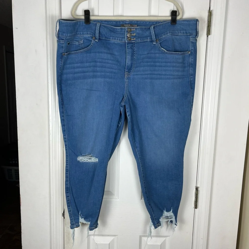 Torrid Super Soft High Rise Skinny Distressed Stretch Denim Jegging Jean